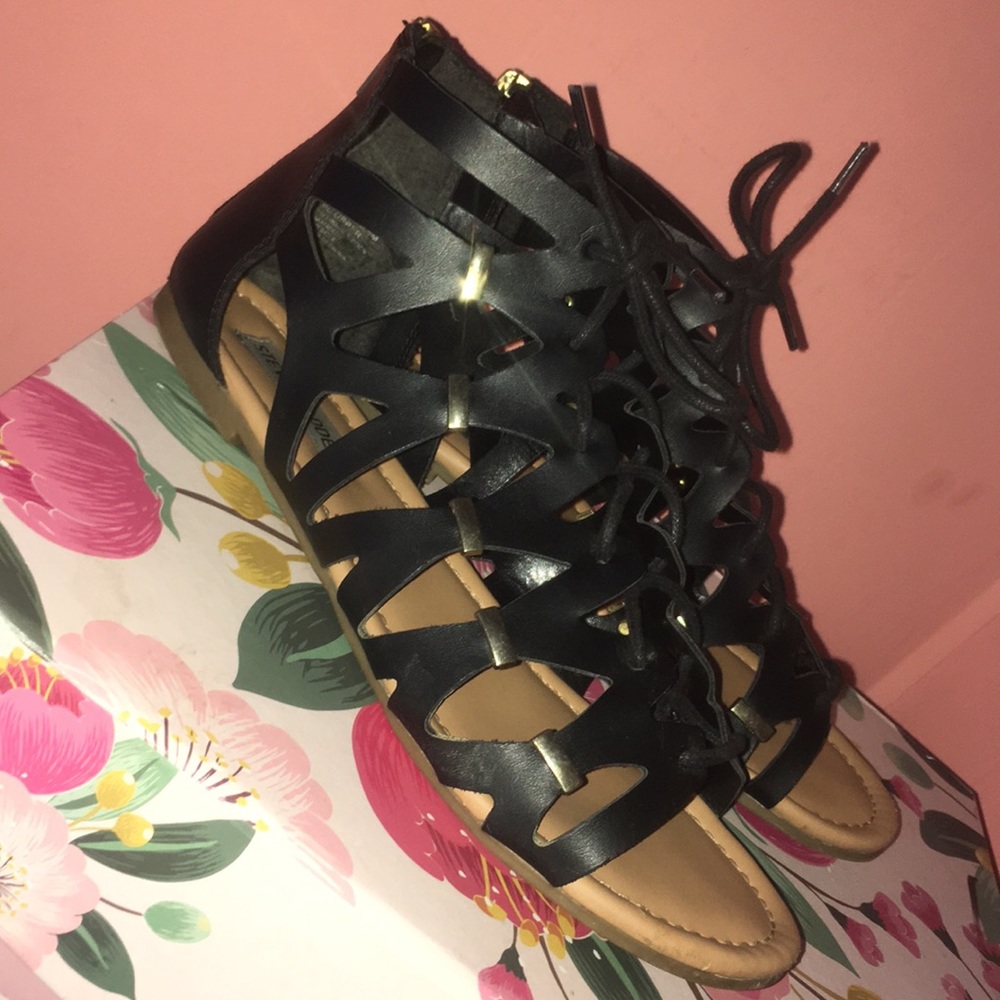 STEVE MADDEN GLADIATOR SANDALS